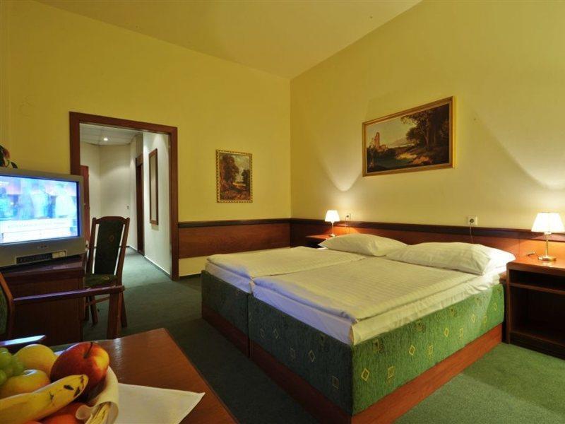 Three Crowns Hotel Praga Zewnętrze zdjęcie