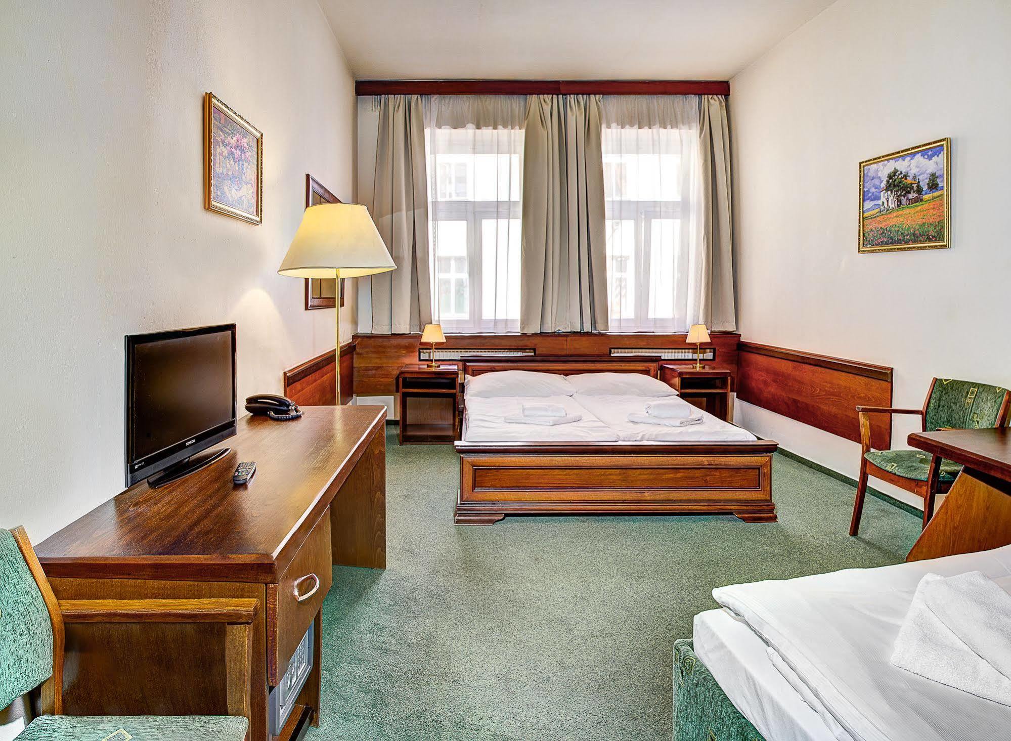 Three Crowns Hotel Praga Zewnętrze zdjęcie