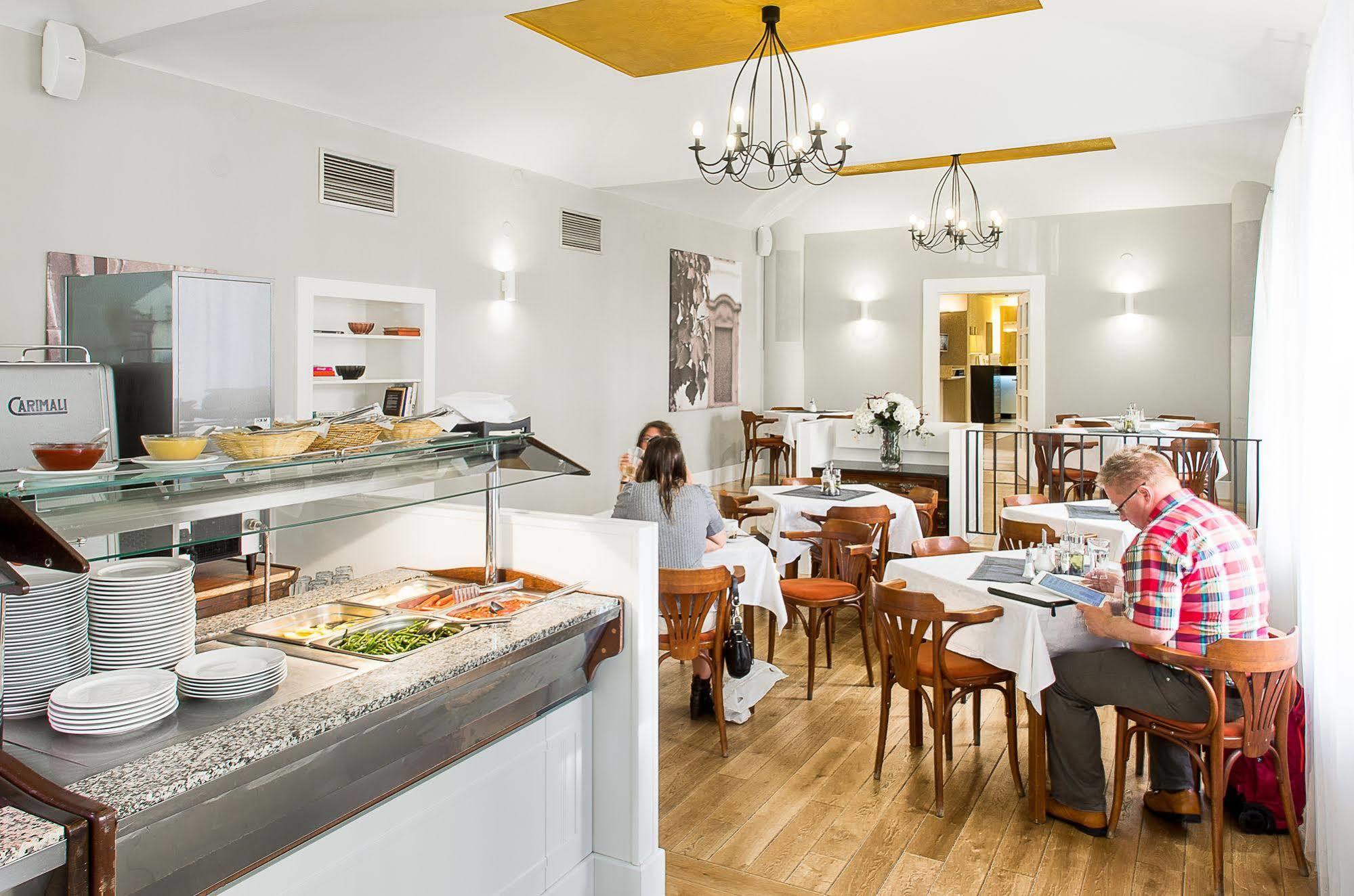 Three Crowns Hotel Praga Zewnętrze zdjęcie